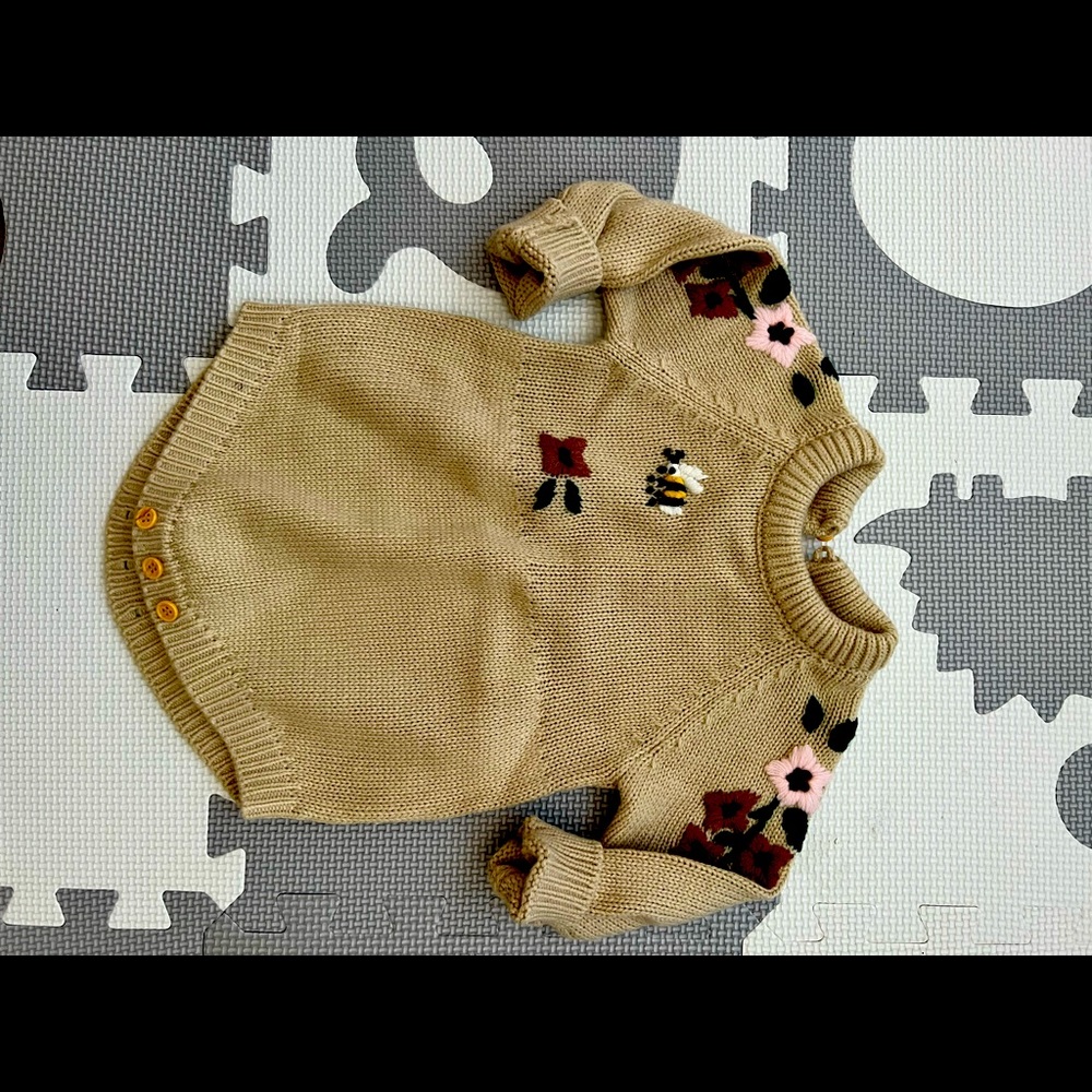0-3 months baby girl clothing! Like new!